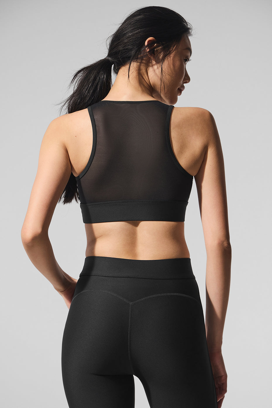 Alo Yoga Airlift Mesh Just Right Bra - Black - imagen 3