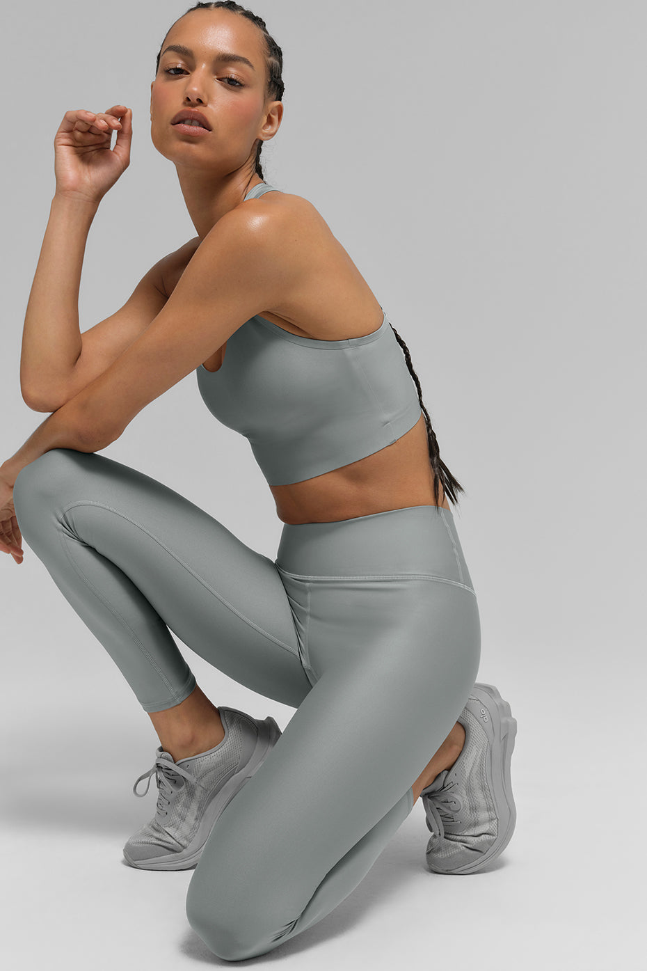 Alo Yoga Airlift Super Sleek Bra Tank - Lunar Grey - imagen 4
