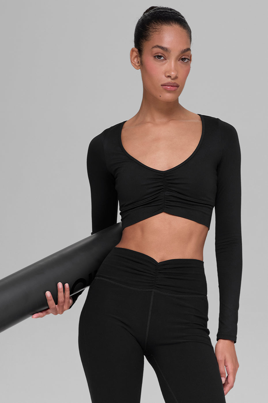 Alo Yoga Alosoft Intuition Long Sleeve Bra - Black - imagen 3
