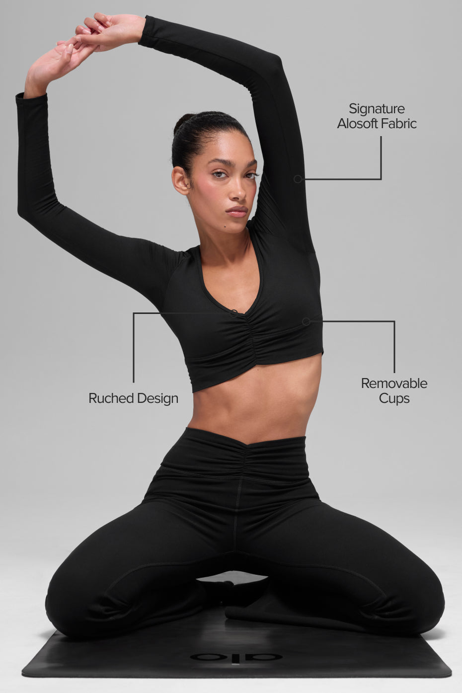 Alo Yoga Alosoft Intuition Long Sleeve Bra - Black - imagen 2