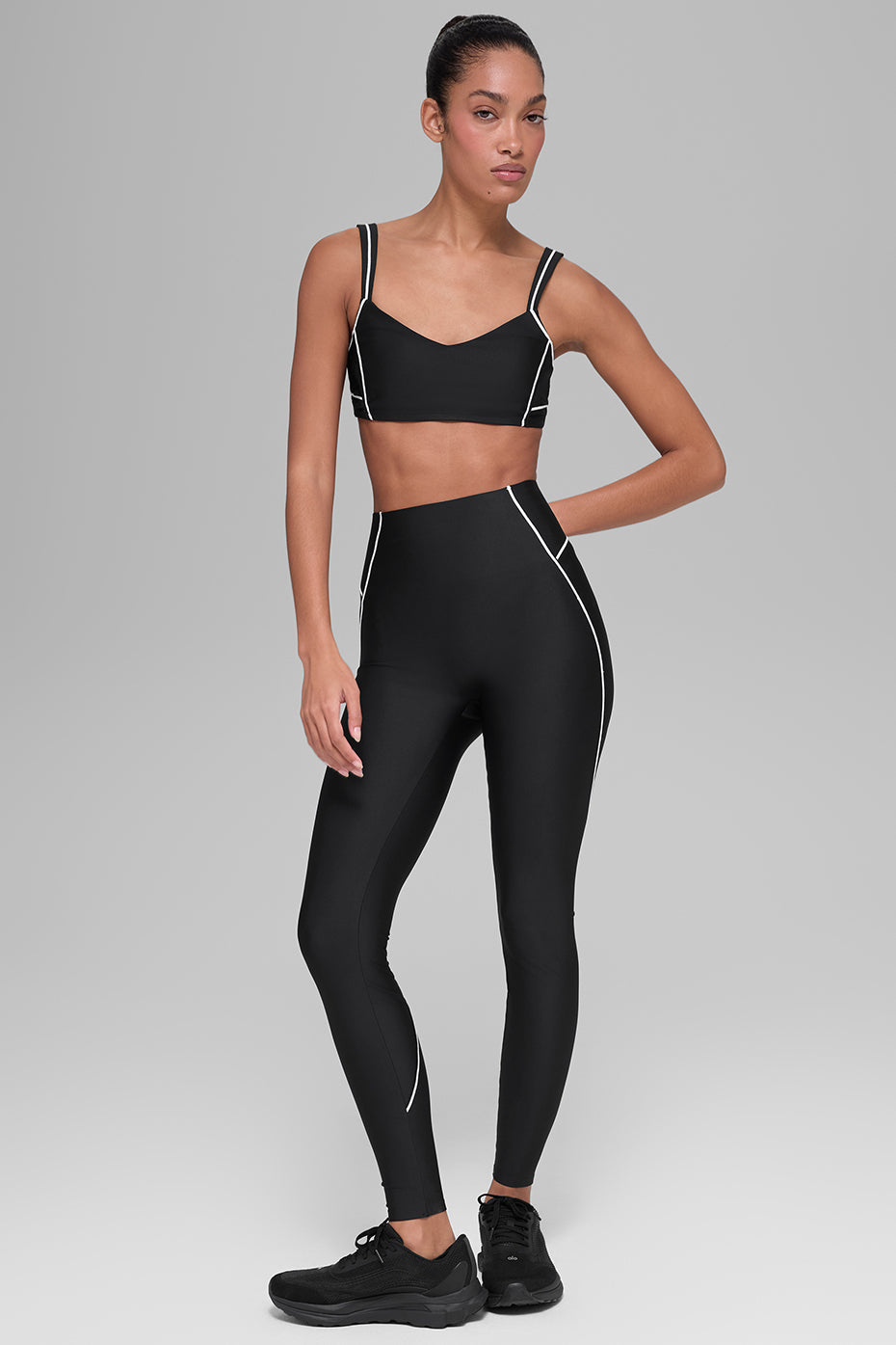 Alo Yoga Airlift Haven Bra - Black/White - imagen 4