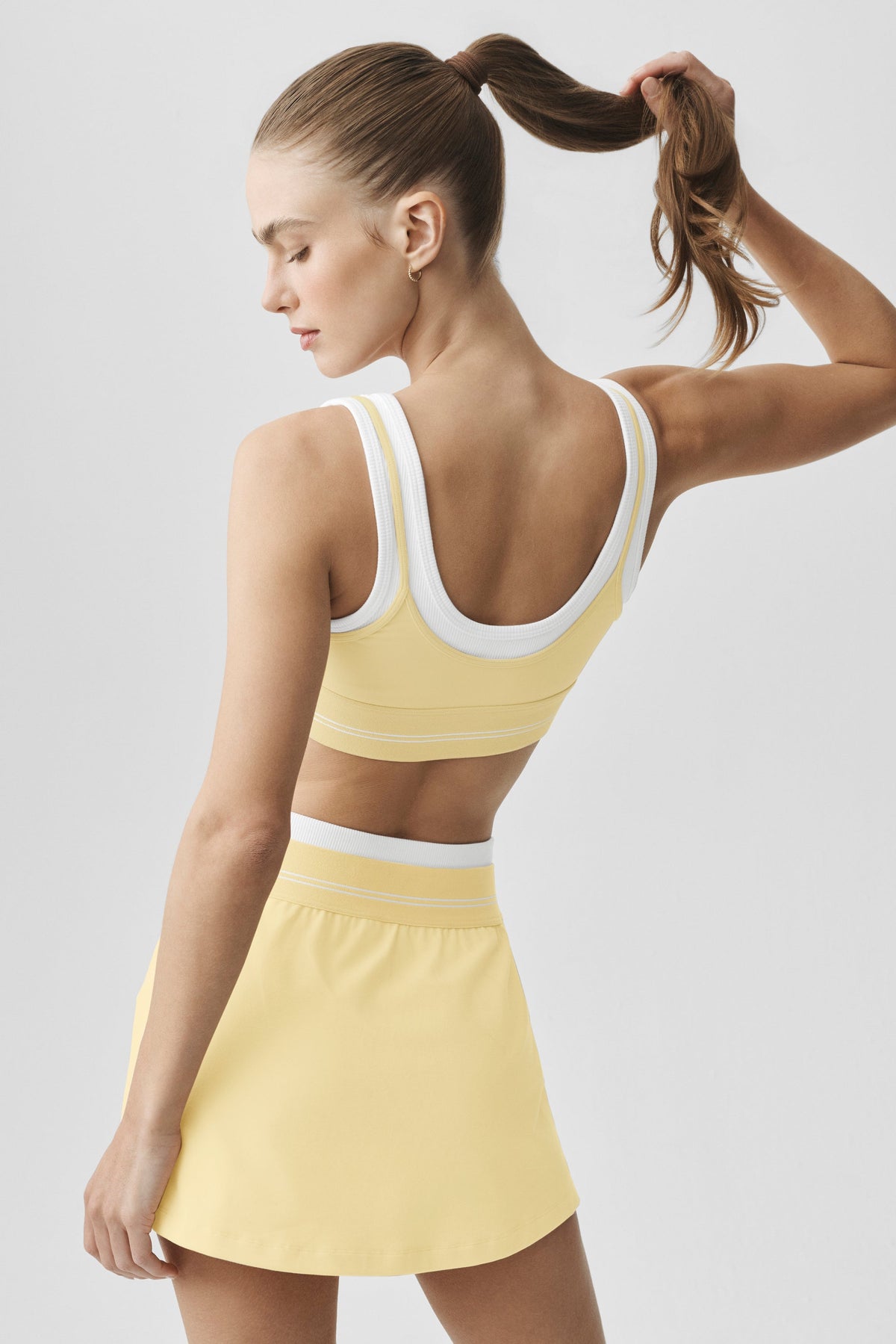 Alo Yoga Airbrush Better Together Bra - Warm Butter/White - imagen 2