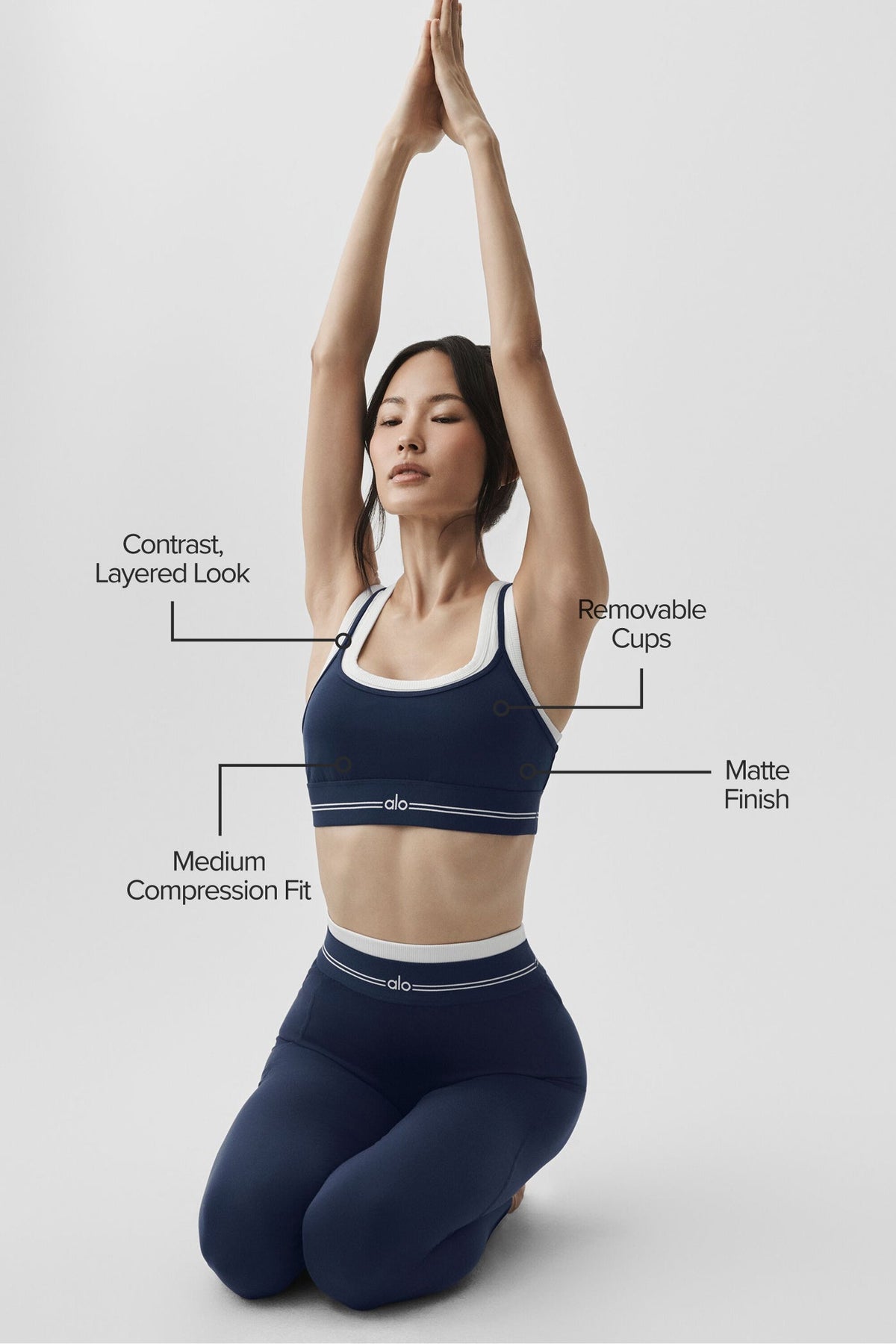 Alo Yoga Airbrush Better Together Bra - Navy/White - imagen 2