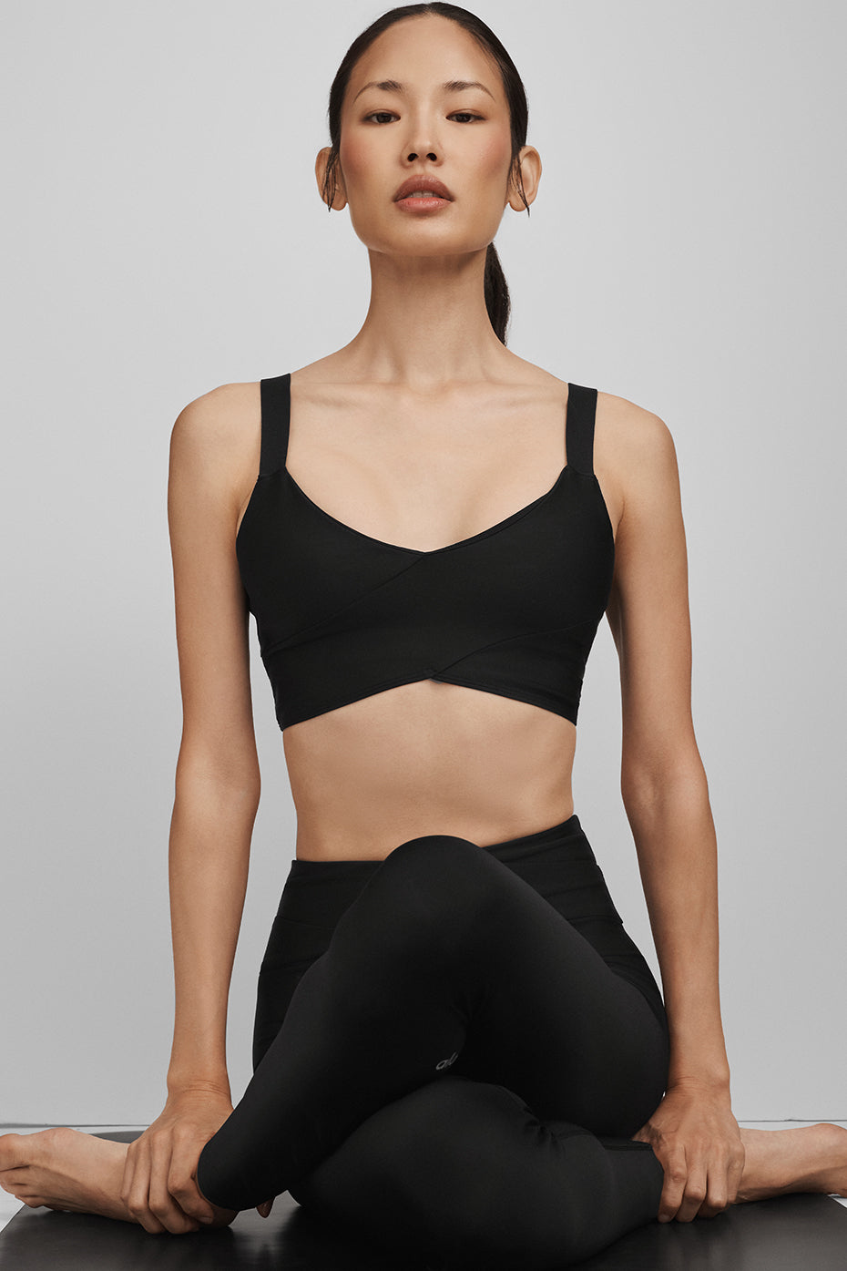 Alo Yoga Airlift Horizon Bra - Black - imagen 1