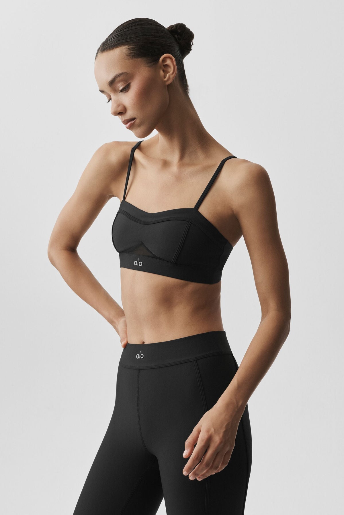 Alo Yoga Airlift Skyglow Bra - Black - imagen 1
