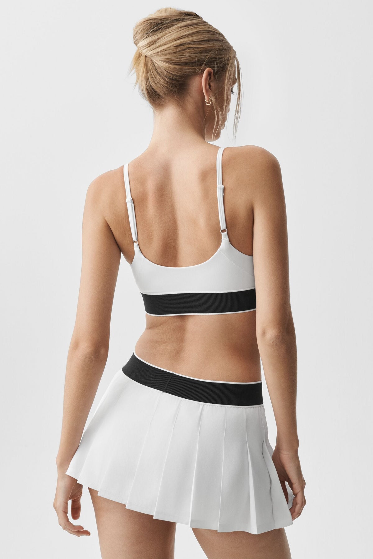Alo Yoga ALO Softsculpt Amp It Up Bra - White/Black - imagen 3