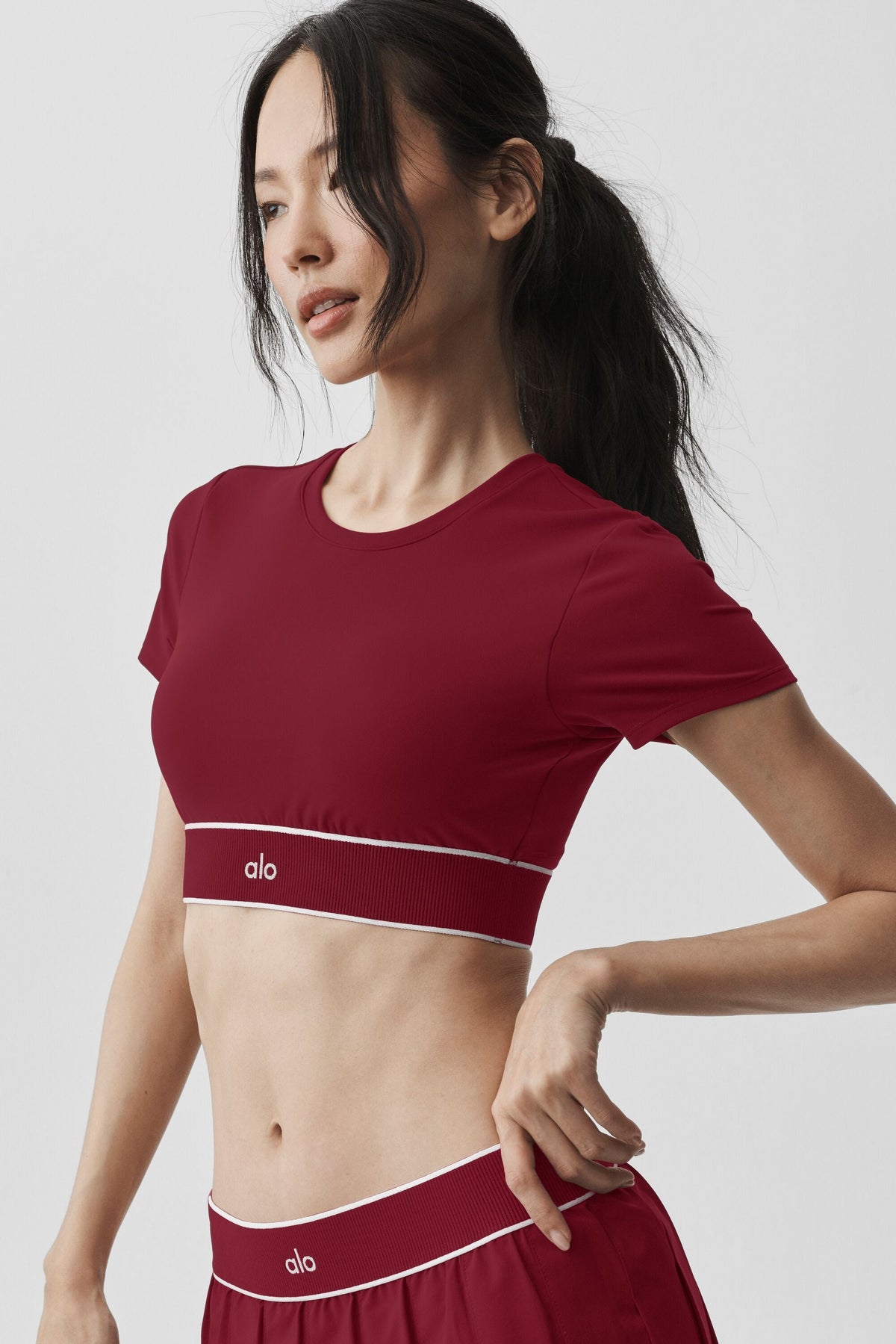 Alo Yoga ALO Softsculpt Amp It Up Short Sleeve Bra - Summer Romance Red - imagen 3