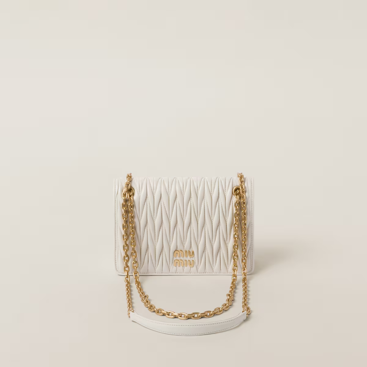 Miu Miu Minibolso de napa Matelassé