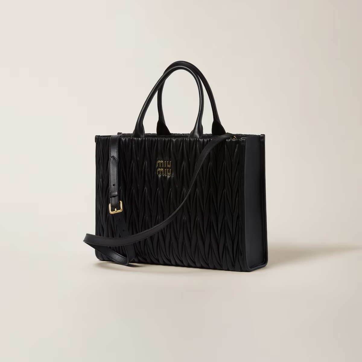 Miu Miu Bolso tote de napa Matelassé