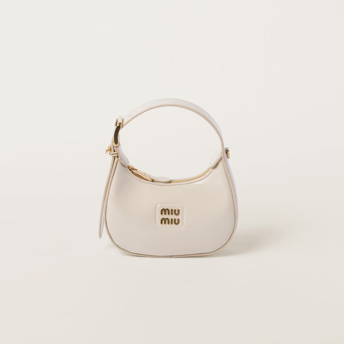 Miu Miu Bolso hobo de charol