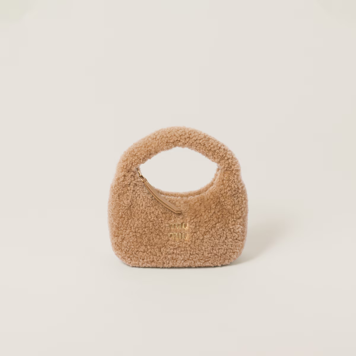 Miu Miu Bolso hobo de borreguillo Wander