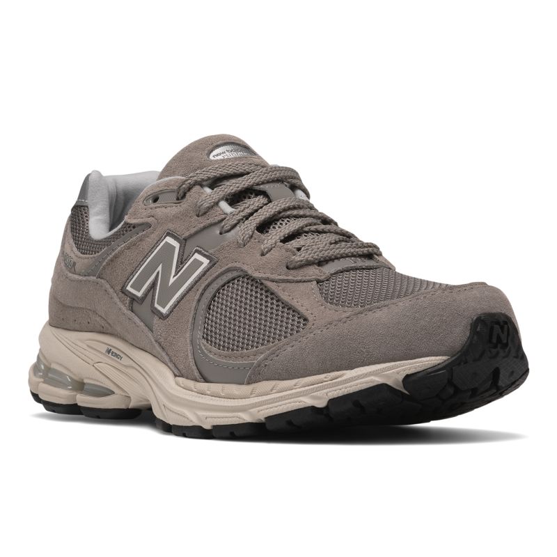 New Balance tenis bajos 2002R