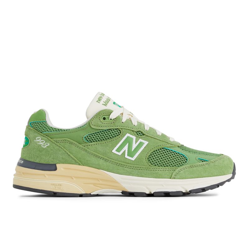 New Balance tenis con paneles y logo | U993GW