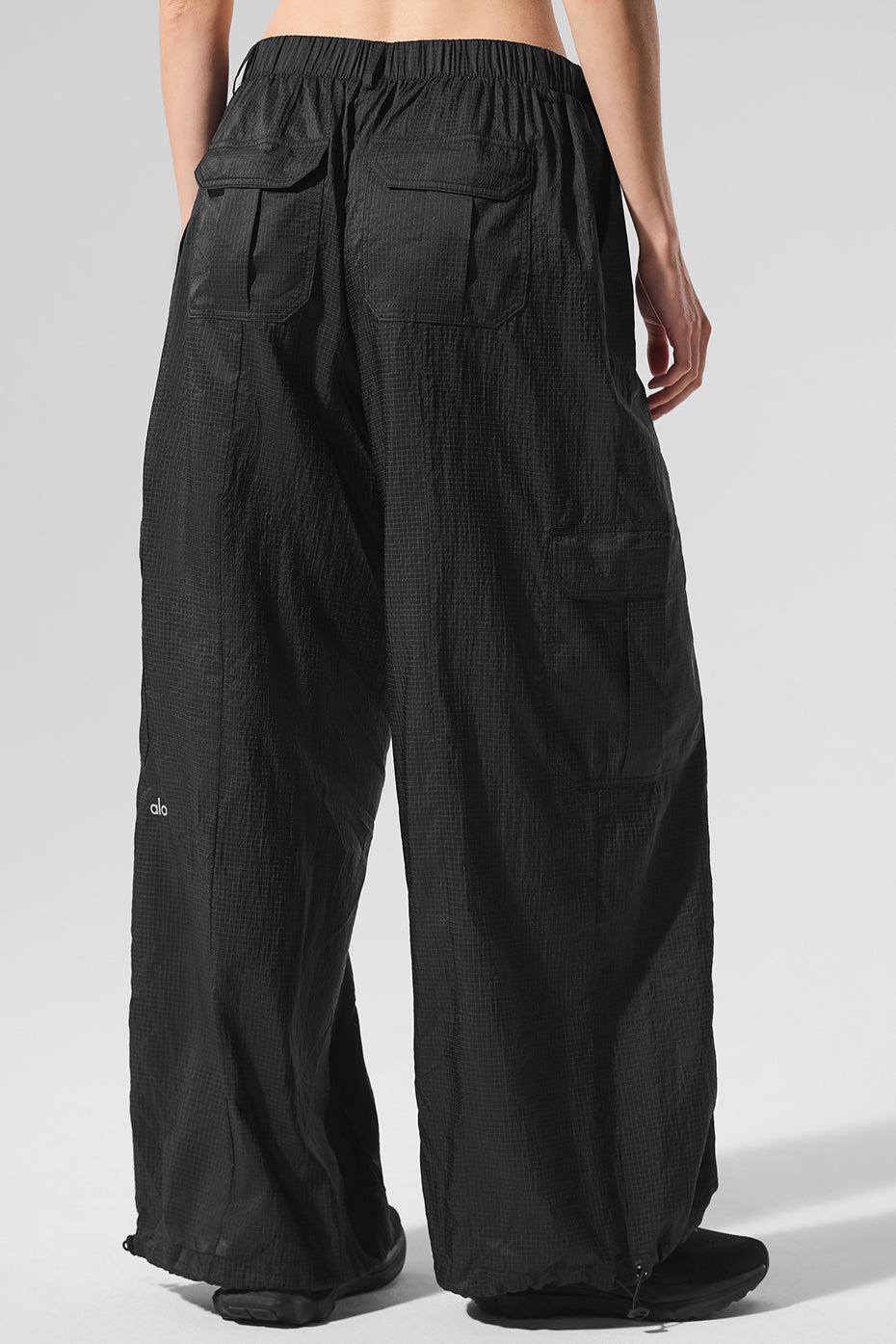 Alo Yoga Sheer Game Time Wide Leg Jogger - Black - imagen 3