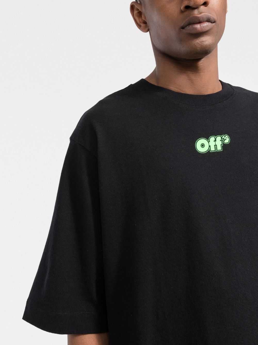 Playera Off-White con logo estampado