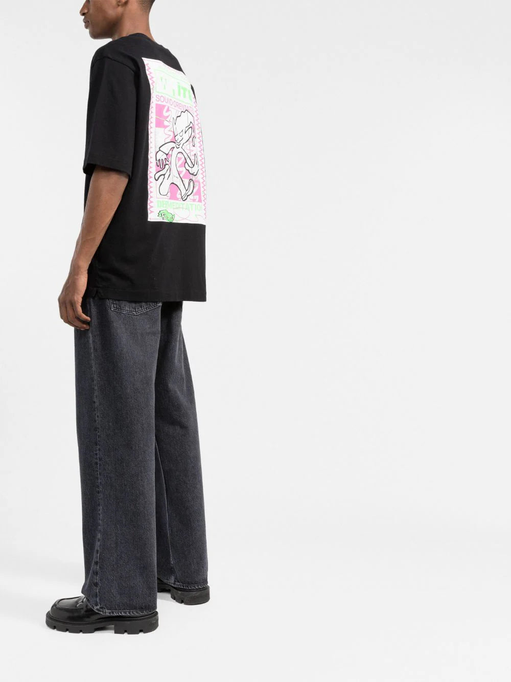 Playera Off-White con logo estampado