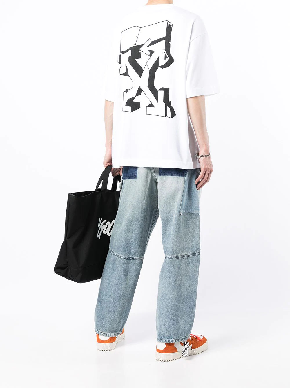 Playera Off-White con estampado gráfico