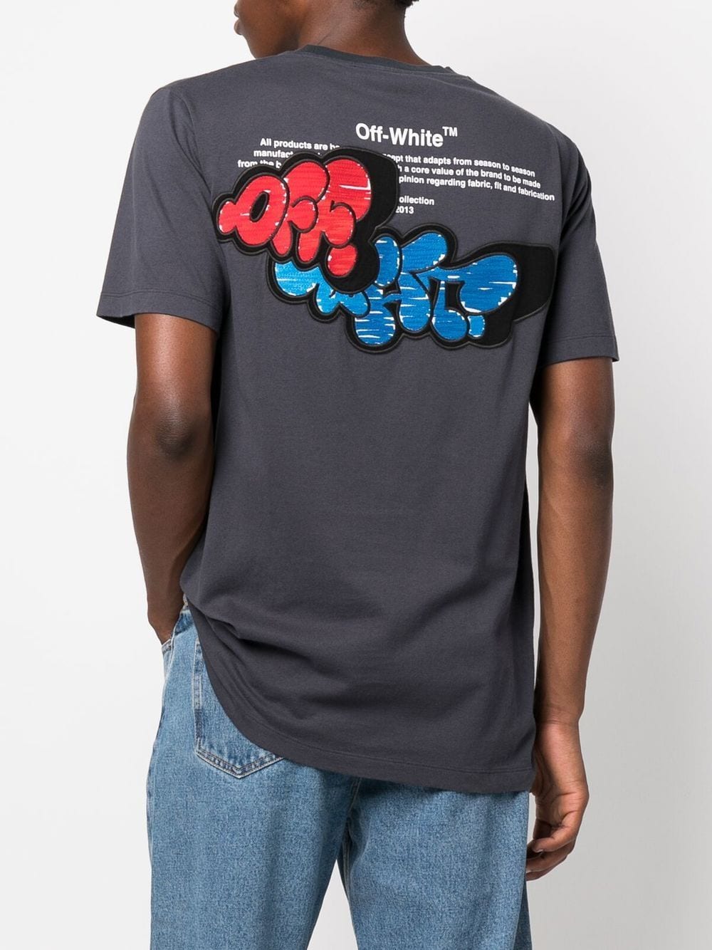 Playera Off-White con parche del logo