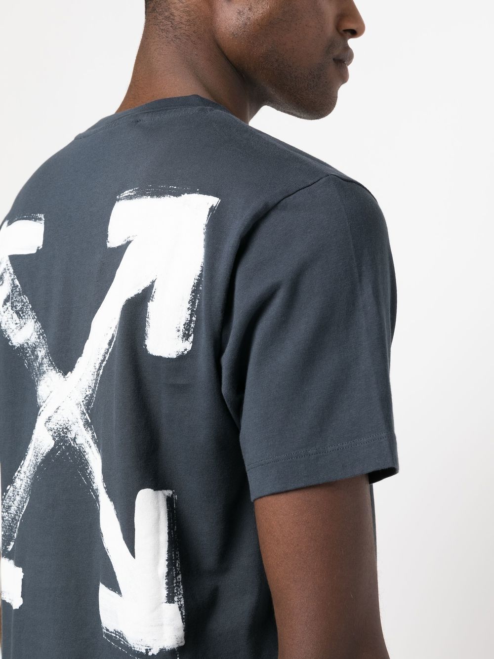 Playera Off-White con estampado Arrows