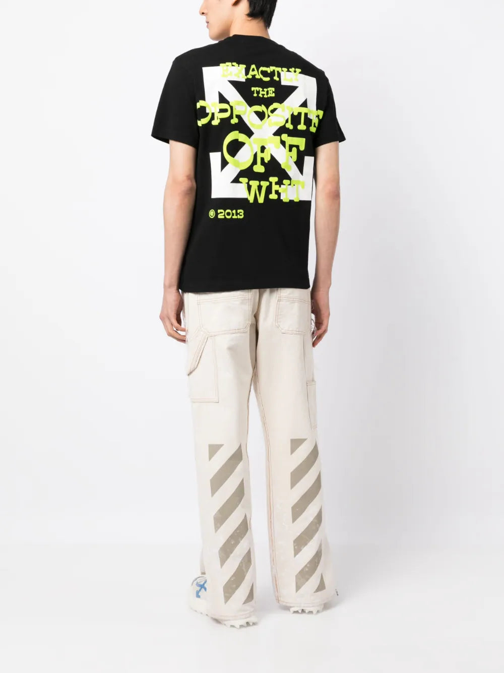 Playera Off-White con estampado Opposite Arrows
