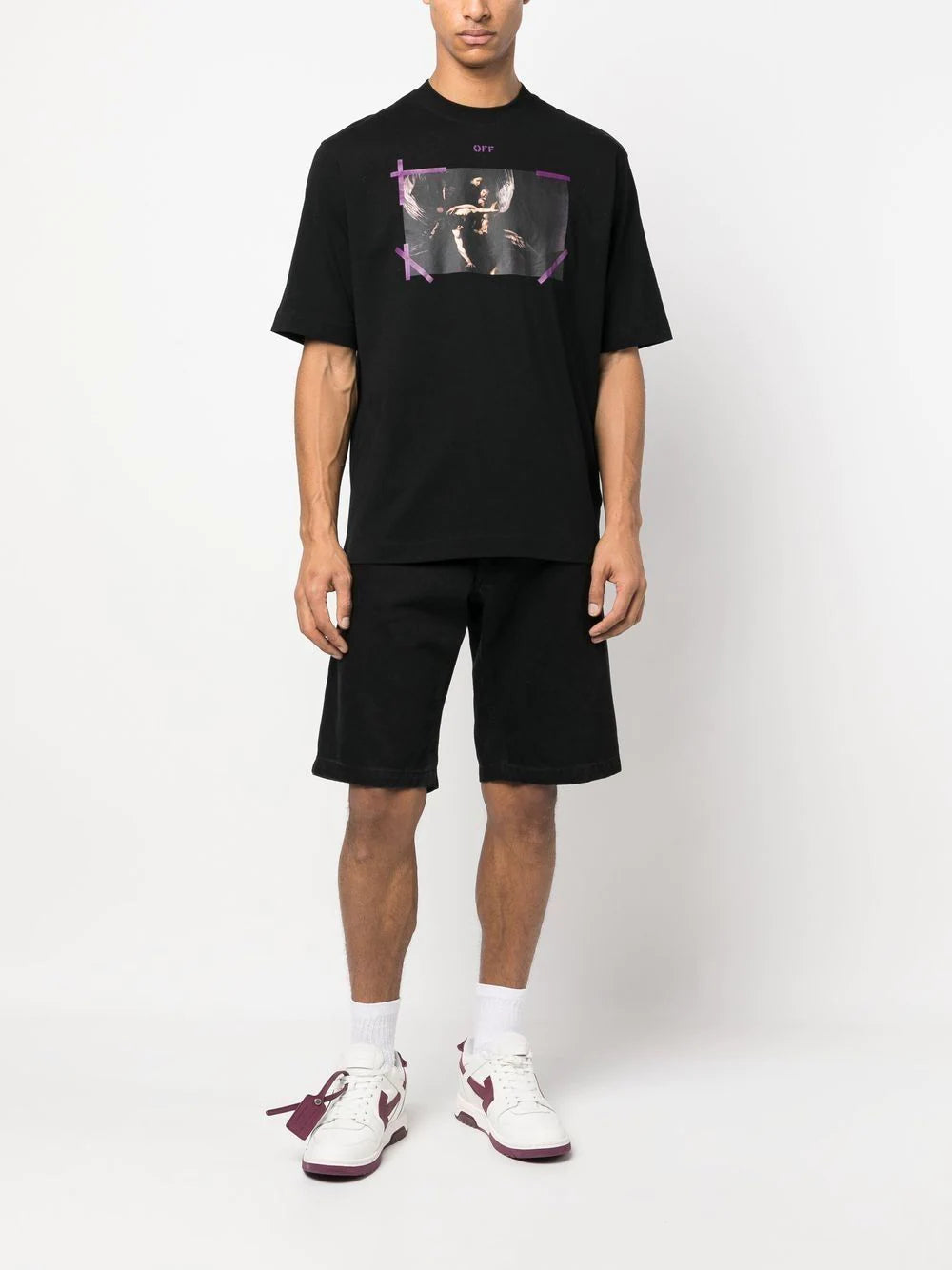 Playera Off-White con estampado gráfico