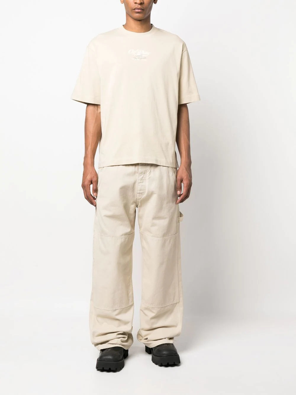 Playera Off-White con logo estampado