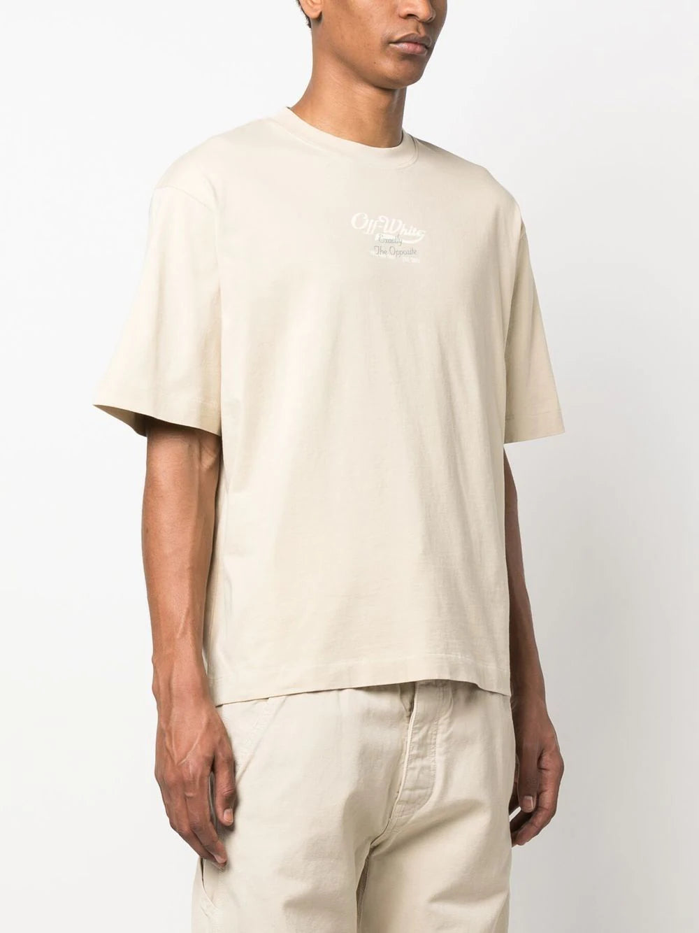 Playera Off-White con logo estampado