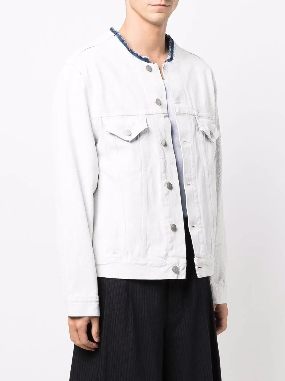 Maison Margiela chamarra de mezclilla con cuello sin rematar - Blanco - imagen 3
