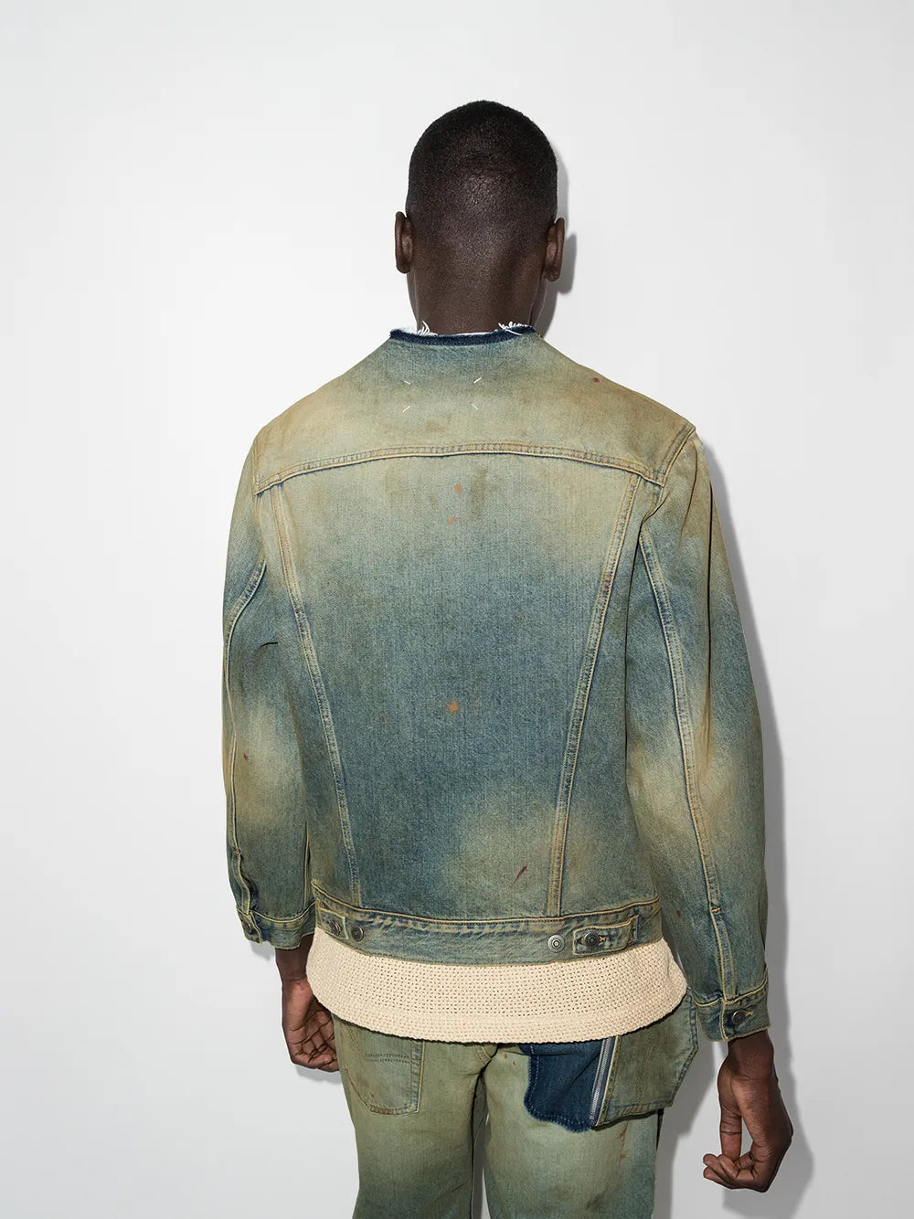 Maison Margiela chamarra de mezclilla con cuello sin rematar - Neutro - imagen 3