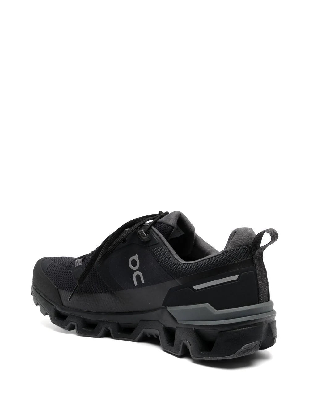 On Running tenis bajos Cloudwander Waterproof