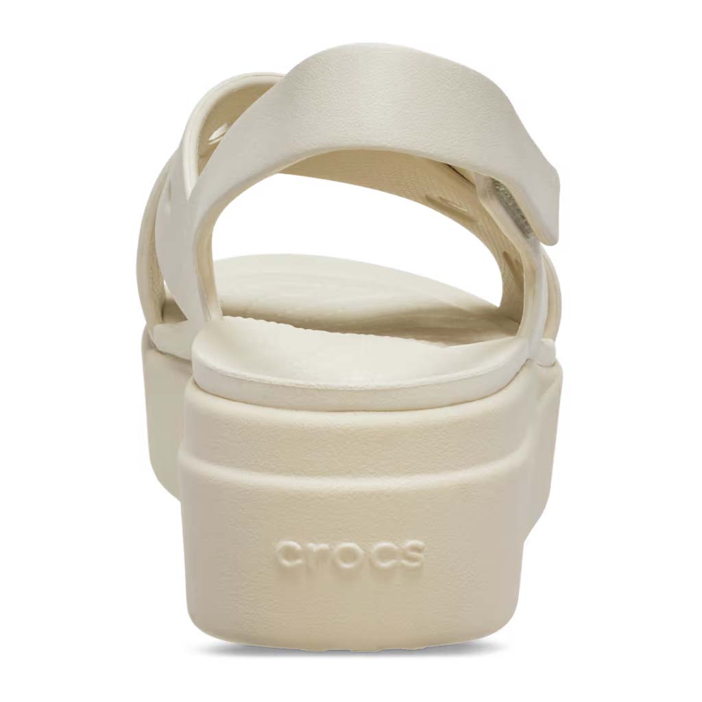 Crocs Women's Brooklyn 4U Cross Strap Sandal - Café 2MC - vista 5