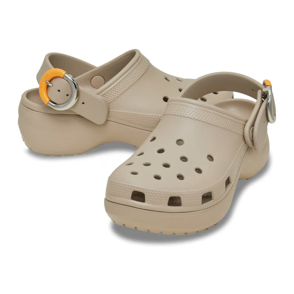 Crocs Women's Classic Platform Buckle Clog - Café 2NM - vista 2