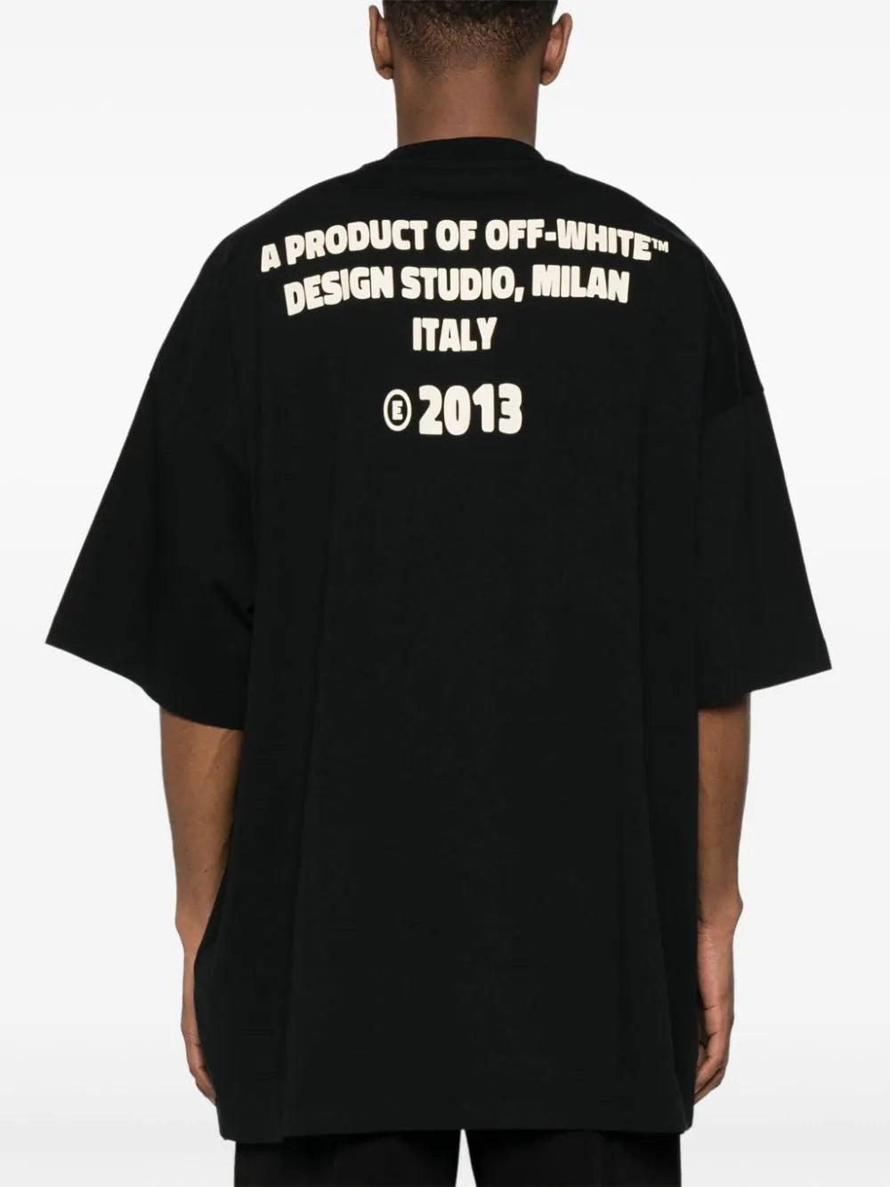 Playera Off-White con logo estampado