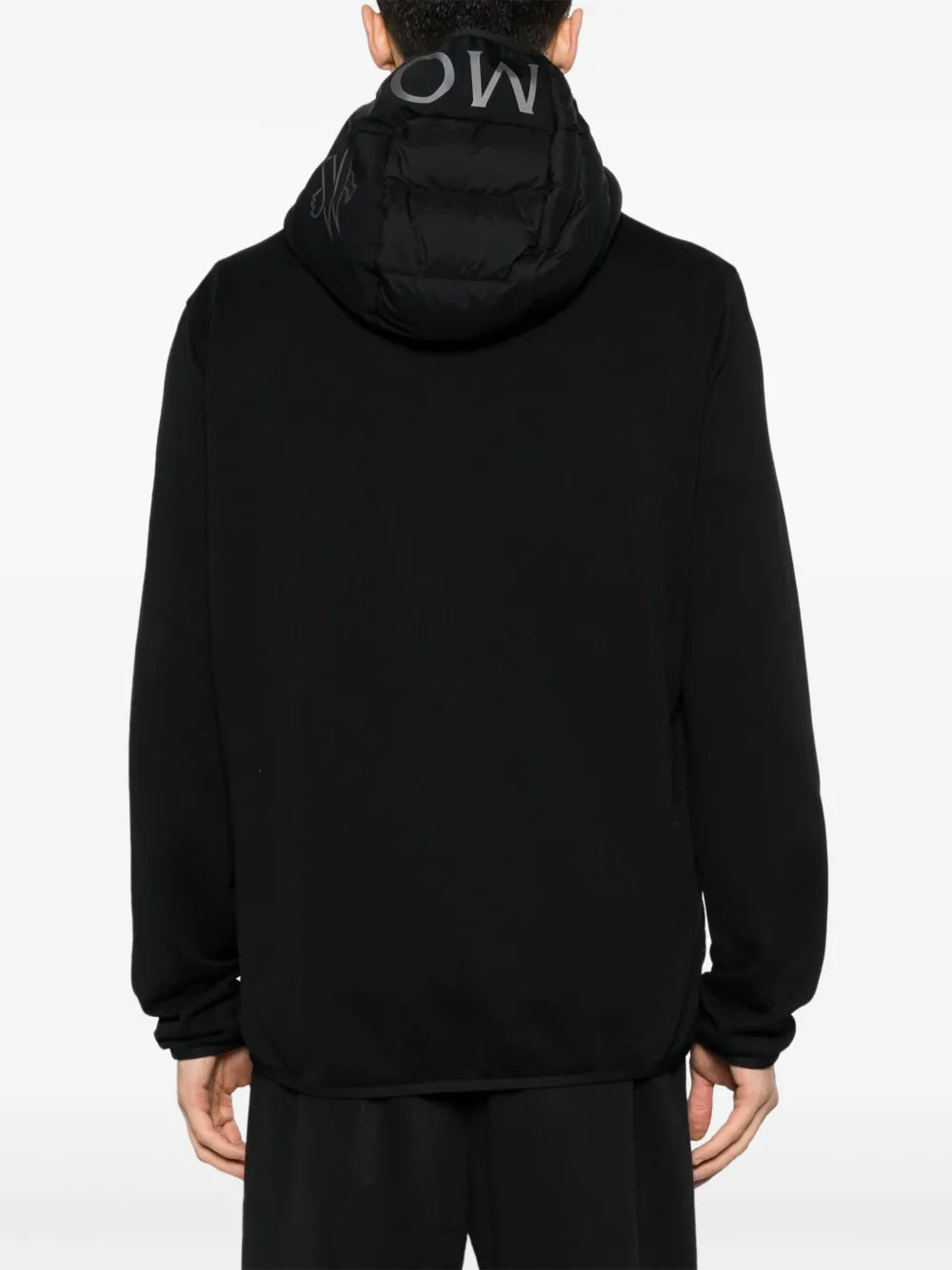 Moncler chamarra con capucha y parche del logo
