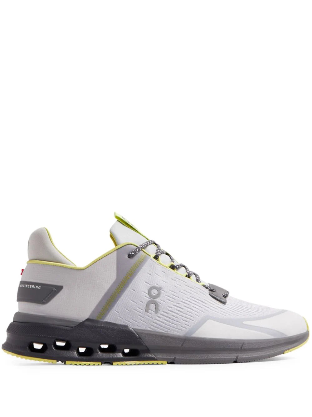 On Running tenis Cloudnova Flux