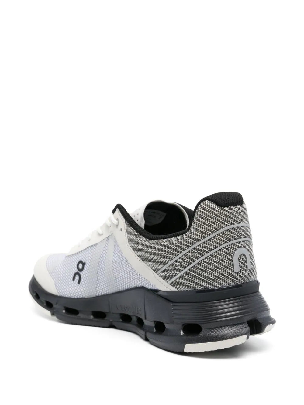 On Running tenis Cloudnova Z5 Rush