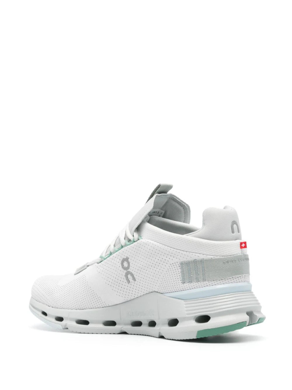 On Running tenis Cloudnova