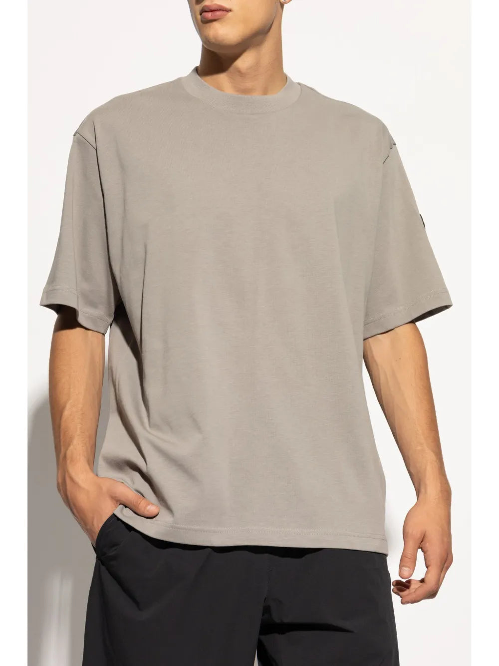 Moncler playera con parche del logo