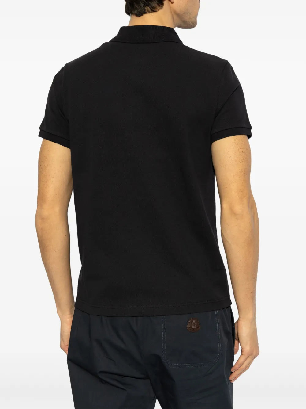 Moncler playera tipo polo con aplique del logo