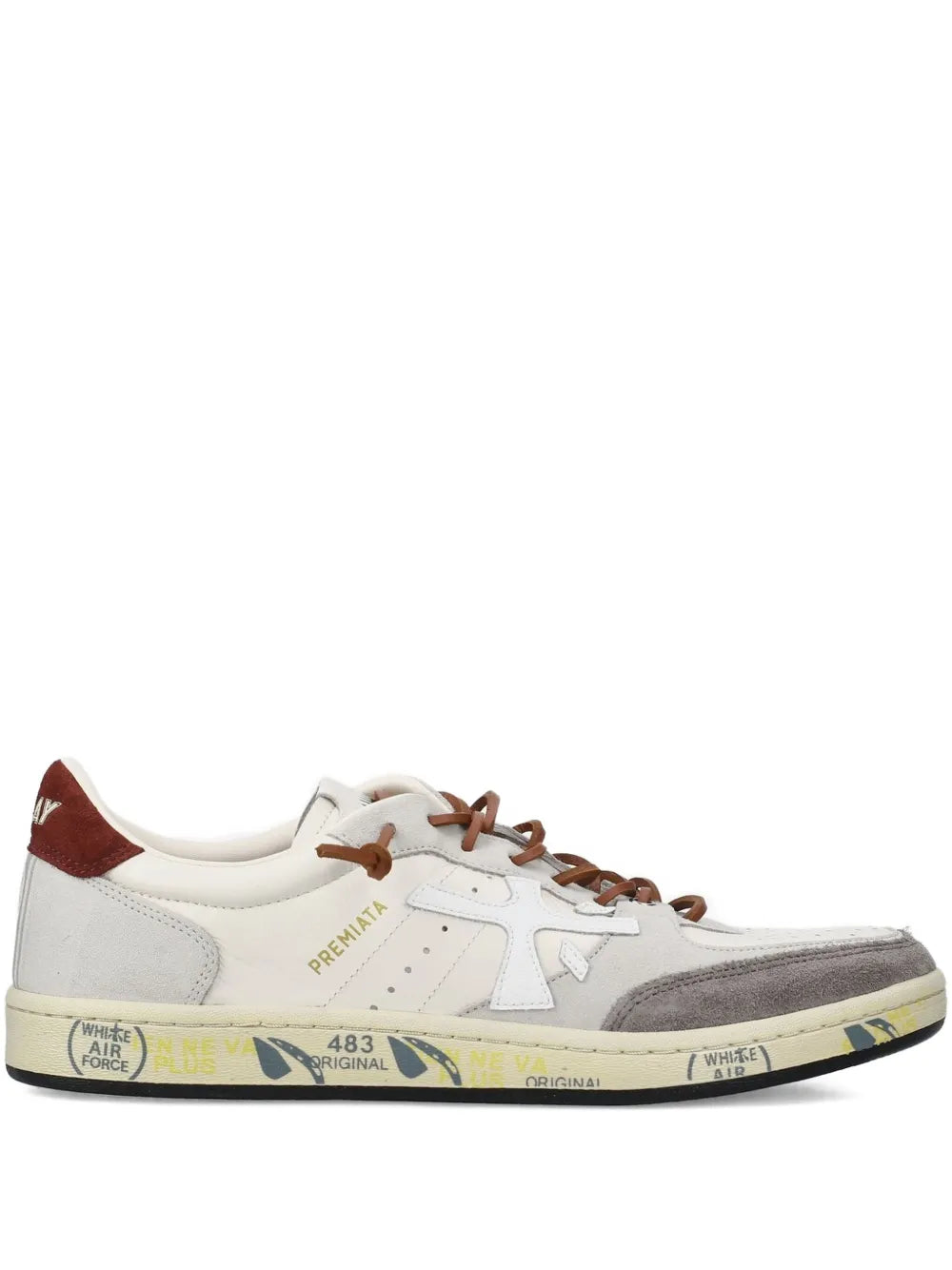 Premiata tenis con agujetas