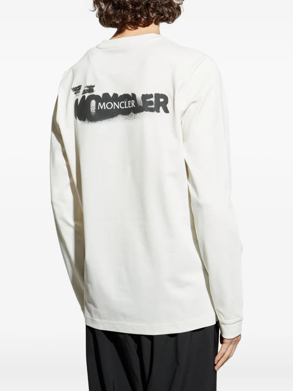 Moncler playera manga larga con parche del logo