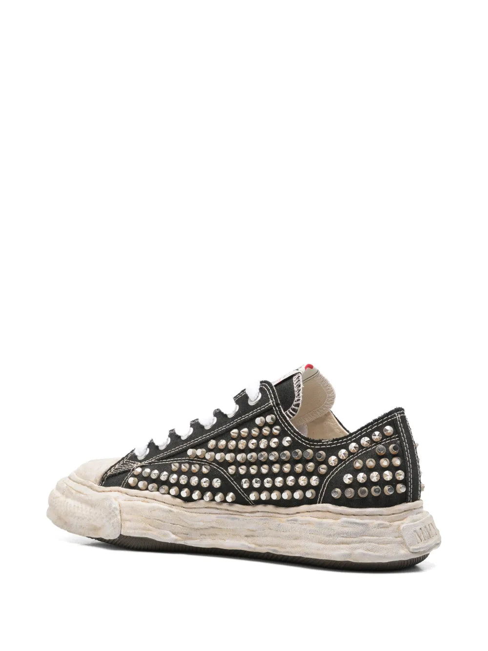 Maison MIHARA YASUHIRO tenis con apliques - negro