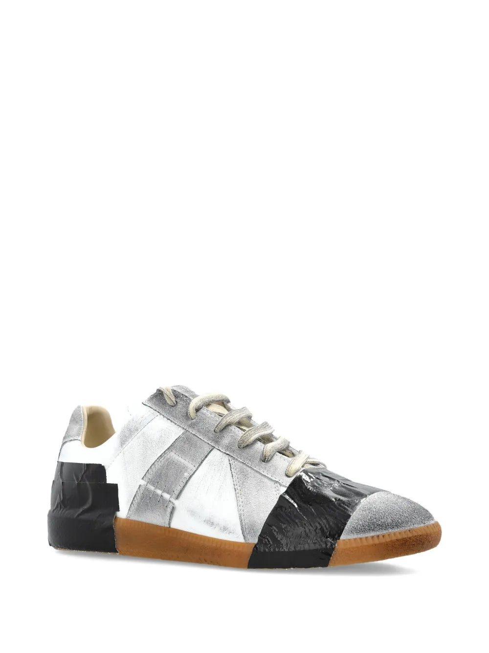 Maison Margiela tenis con agujetas y paneles