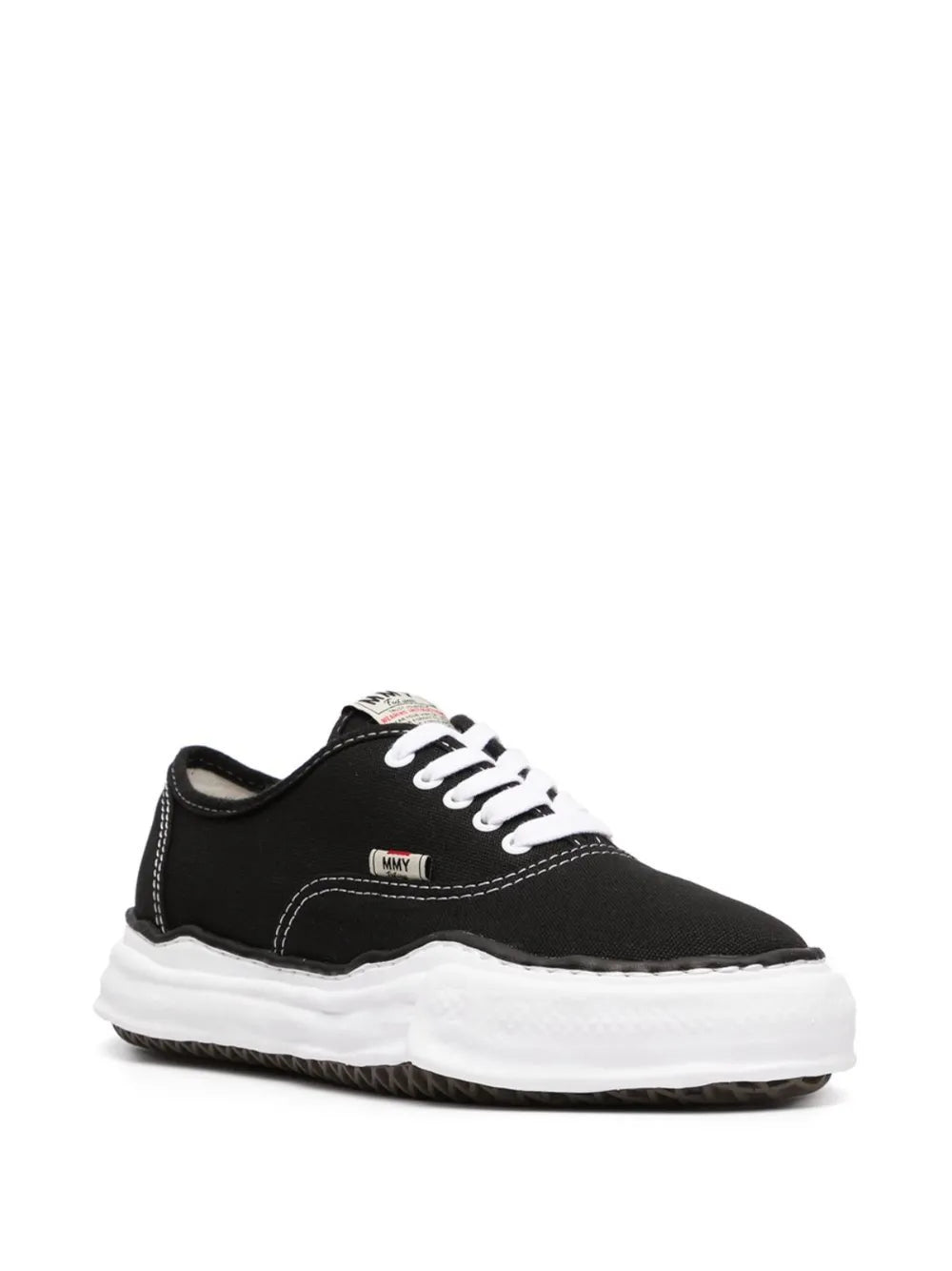 Maison MIHARA YASUHIRO tenis con efecto envejecido y suela gruesa - negro