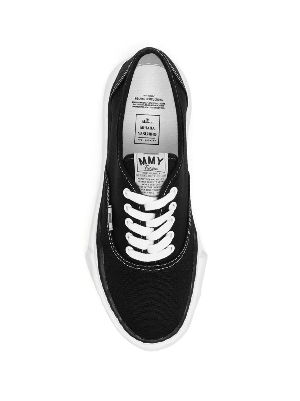 Maison MIHARA YASUHIRO tenis con efecto envejecido y suela gruesa - negro