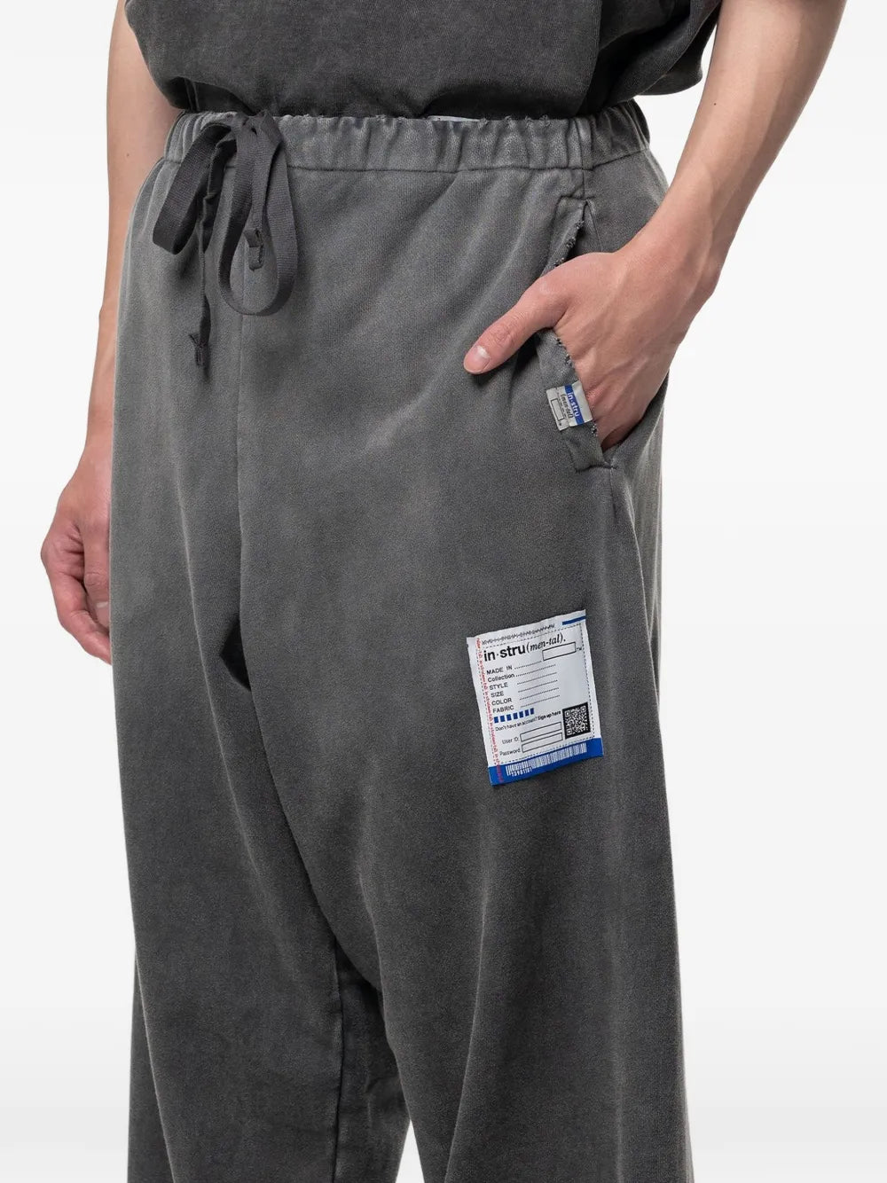Maison MIHARA YASUHIRO pantalones con efecto envejecido - negro