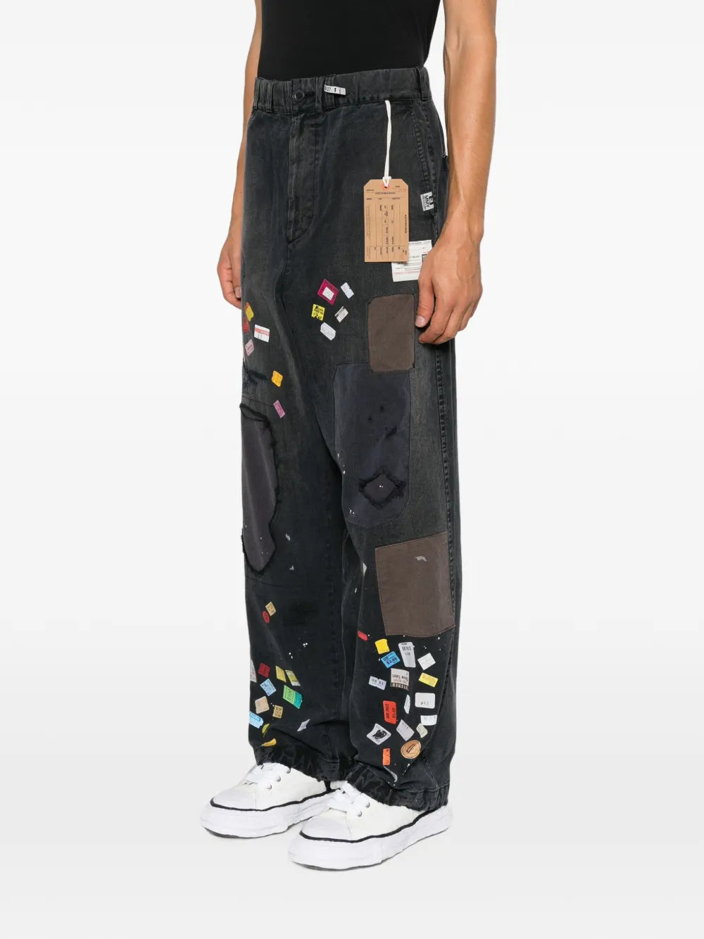 Maison MIHARA YASUHIRO vaqueros con motivo patchwork y estampado de billete - negro
