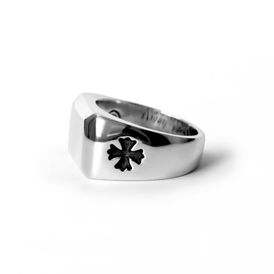 Chrome Hearts Anillo de cola de media cruz 720