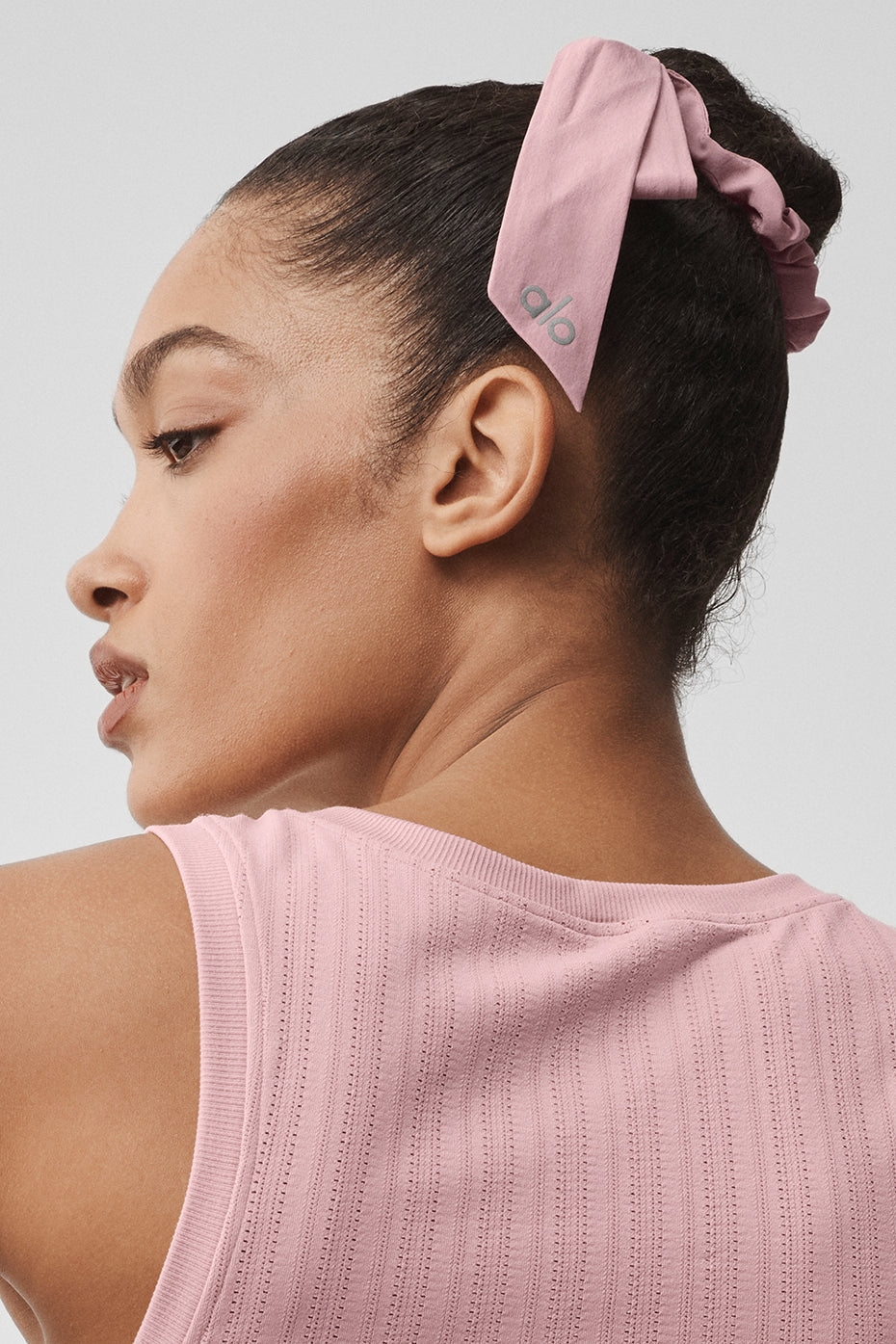 Alo Yoga Love Knots Tie Scrunchie - Vintage Pink - imagen 1