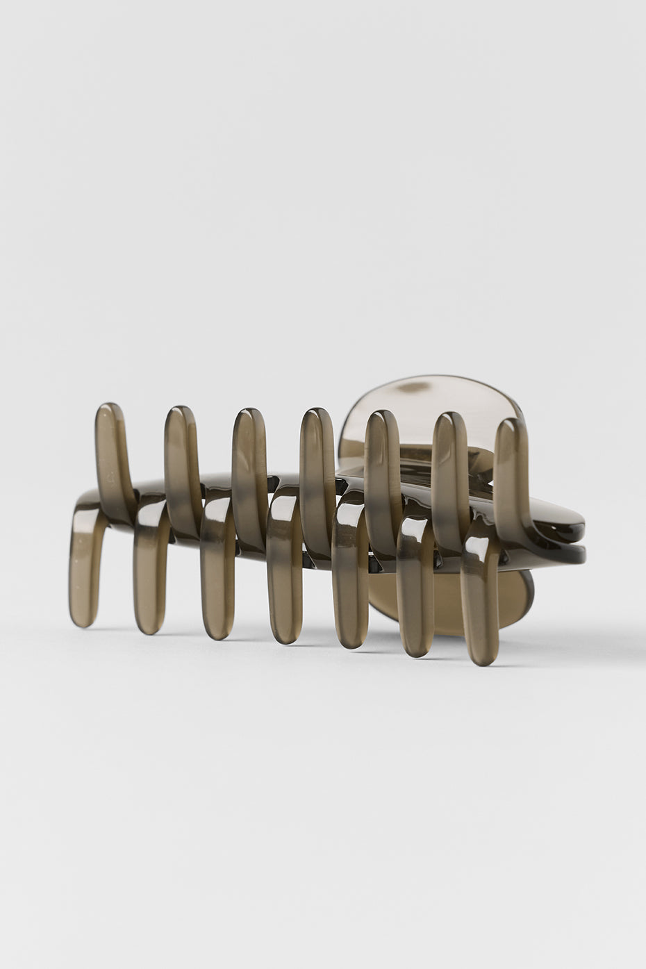 Alo Yoga 90's Claw Clip - Olive Tree Clear - imagen 3
